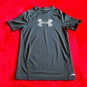 Boys Under Armour Fitted UPF30+ Shirt YMD EUC